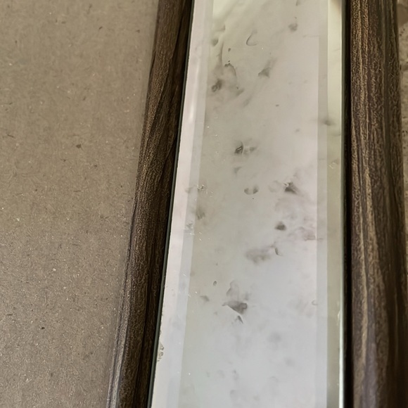 Tahari Home Elegant Mirrored 9” x 11” Picture Frame - Picture 3 of 4